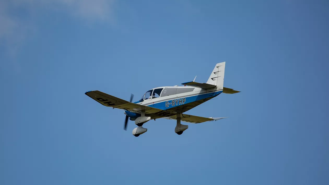 Tragedie în Florida! Un avion s-a prăbușit peste un cartier de case / Autoritățile anunță mai multe persoane decedate