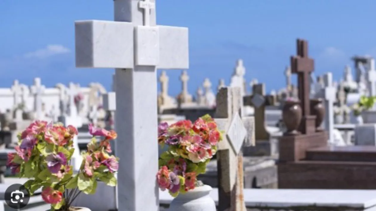 Bucureştean, prins de poliţişti, după ce a furat cinci cruci de la un magazin de pompe funebre