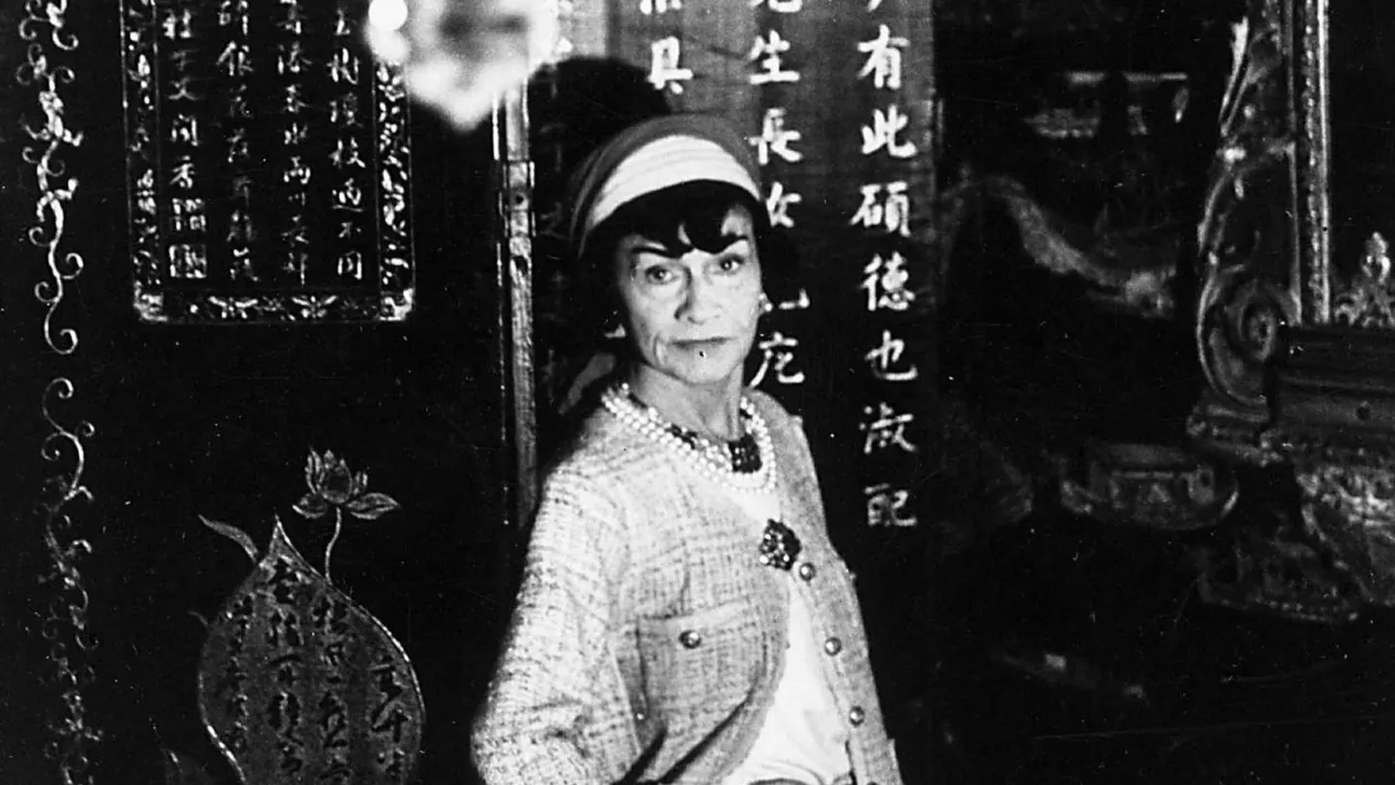 Descoperiri fascinante despre implicarea lui Coco Chanel în război: Desgnerul ar fi fost agent nazist si erou al rezistenței franceze