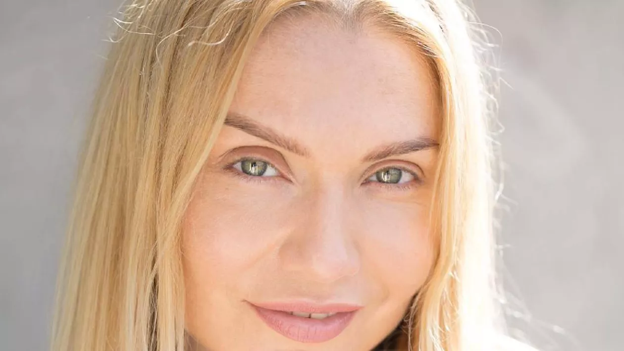 Cristina Cioran: „Este prima dată când port, după foarte mult timp la plajă, costum de baie din două piese”. Cum a slăbit 10 kilograme în 45 de zile