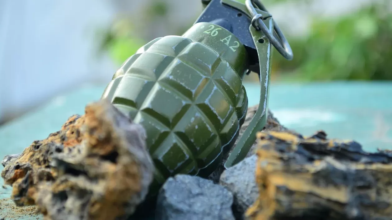 Trei soldați ruși au murit, după ce s-au îmbătat în cursa de aprovizionare cu armament / Au detonat din greșeală o grenadă, în timp ce făceau grătar