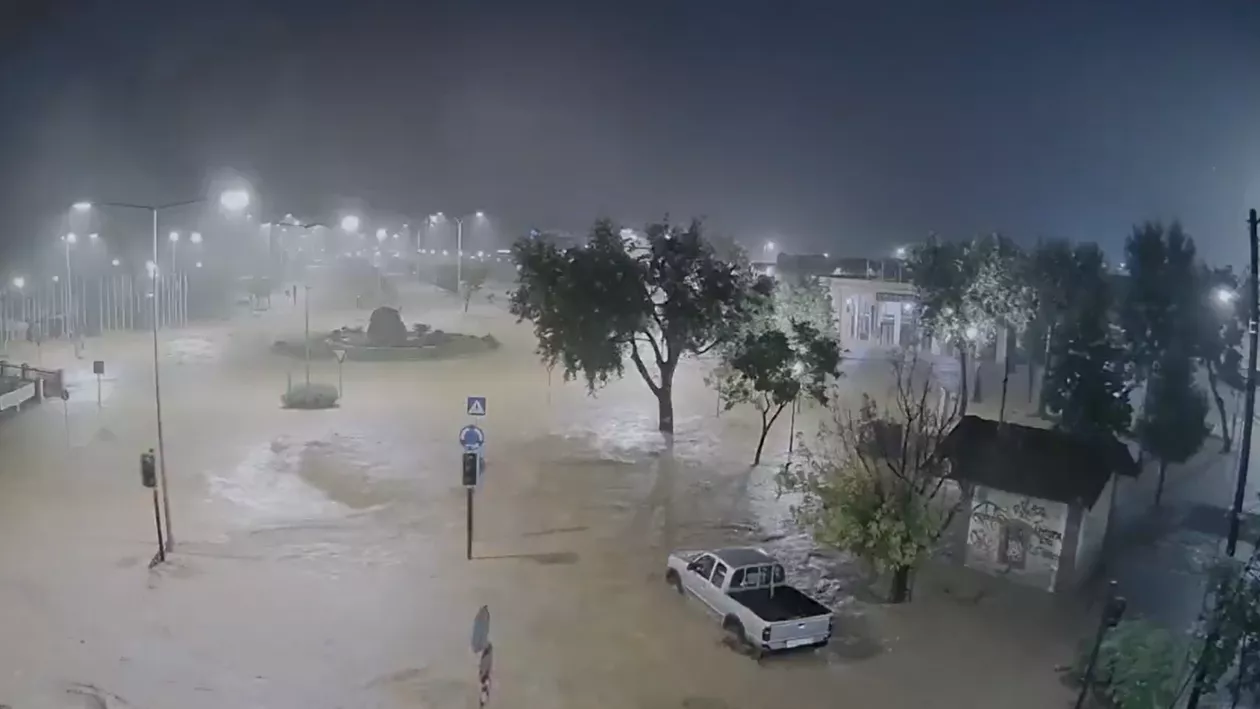 Inundații în Grecia provocate de furtuna Elias / Peste 40 de locuințe au fost afectate de ploile torențiale