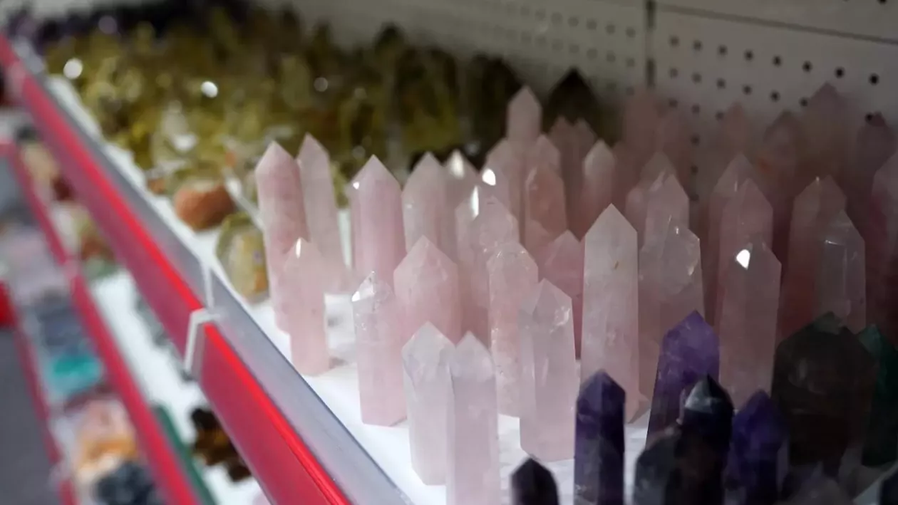 Cristalele: Ferestre către o lume fascinantă