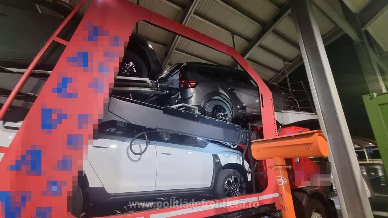 Opt cetățeni străini au fost prinși de polițiștii de frontieră la granița cu Ungaria / Unde erau ascunși