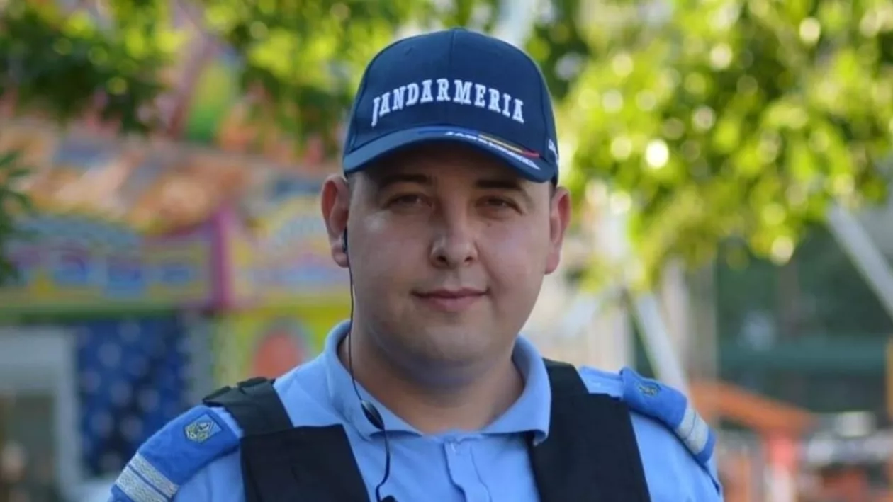 O bătrână din Bacău a fost salvată din apartamentul care era în flăcări. Salvatorul ei, un jandarm în timpul liber