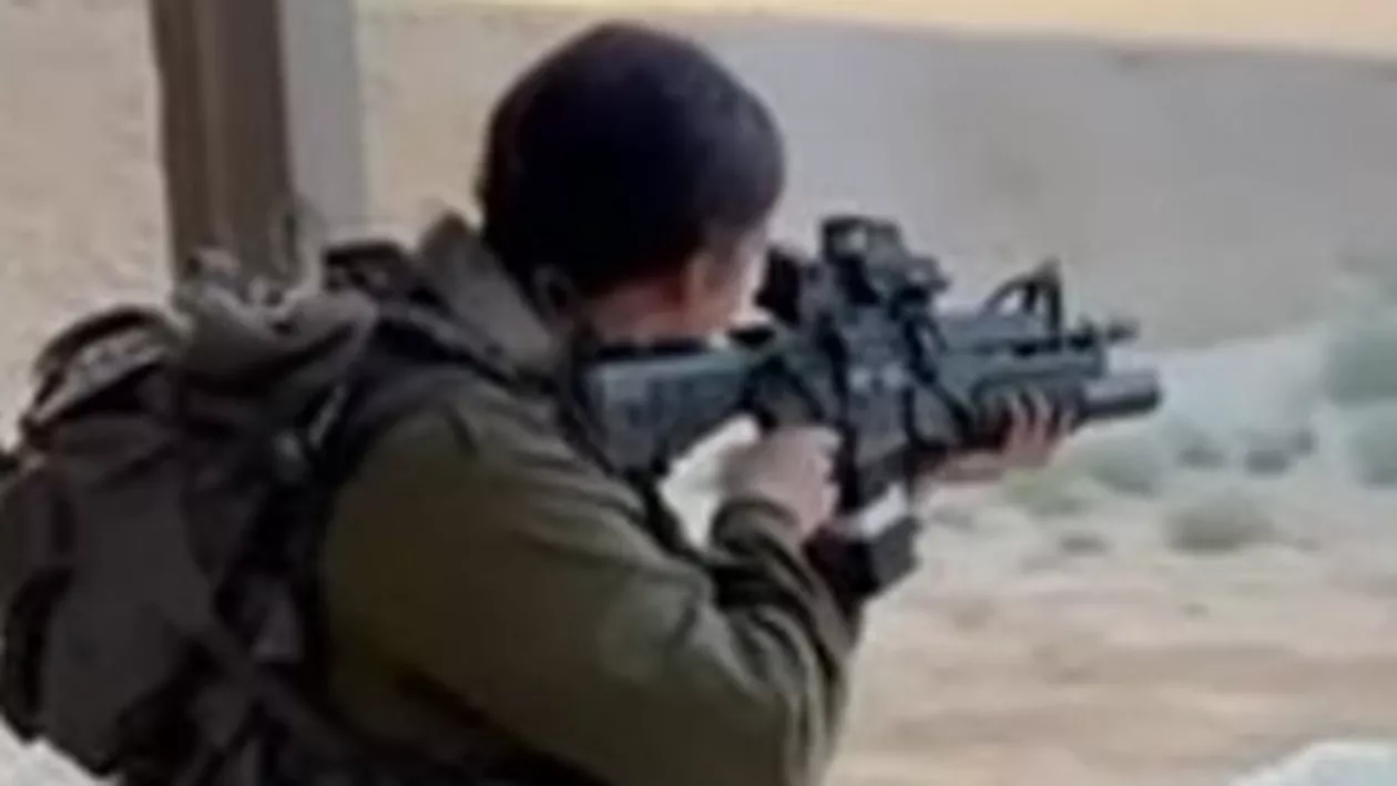 Româncă de doar 20 de ani, cu arma în mână pe frontul din Gaza: „Vreau să demonstrez că o femeie poate să lupte”