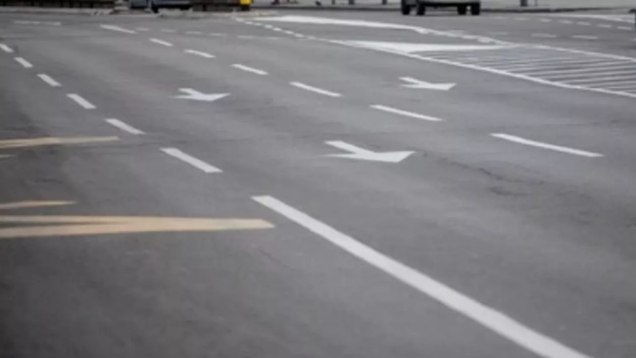 Ministerul Afacerilor Interne avertizează asupra unei greșeli pe care o facem adesea când schimbăm banda de circulație!: „Dacă nu respecți această regulă, riști o amendă de 1160 de lei!”