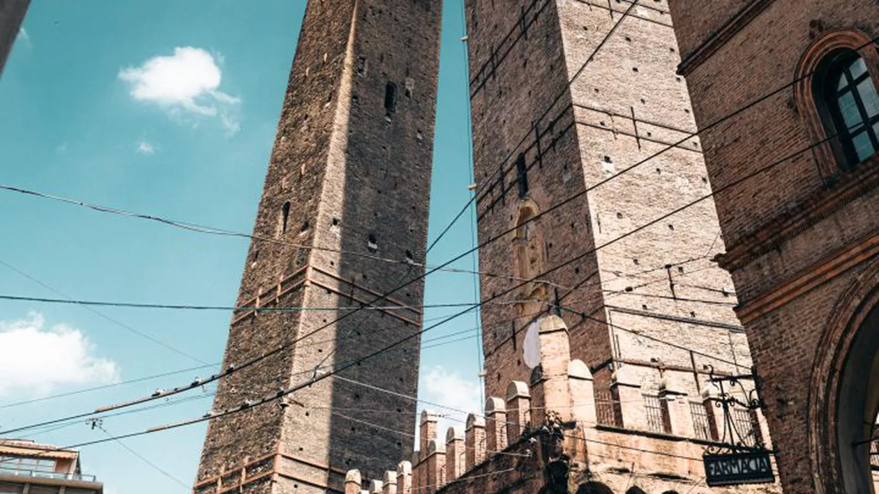 Șoferii protestează pentru că Bologna devine primul oraș italian care reduce limita de viteză la 30 km/h