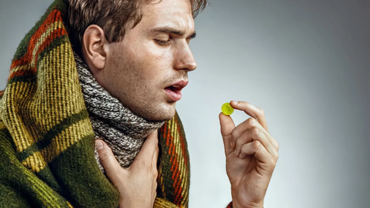 „Roșu în gât”. Când trebuie luat în serios și ce remedii naturiste există