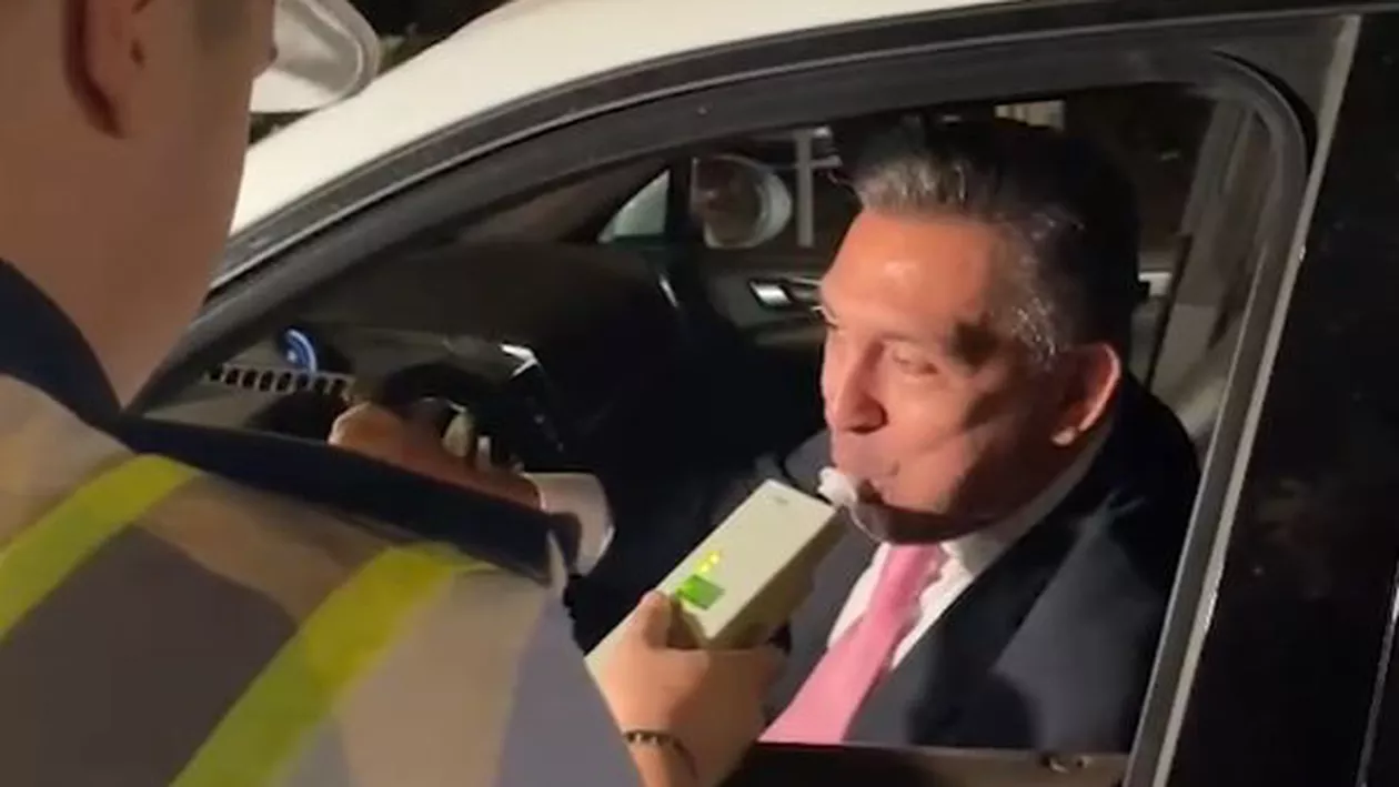 Ilie Dumitrescu, oprit în trafic de un filtru al Poliției / Ce a indicat alcooltestul