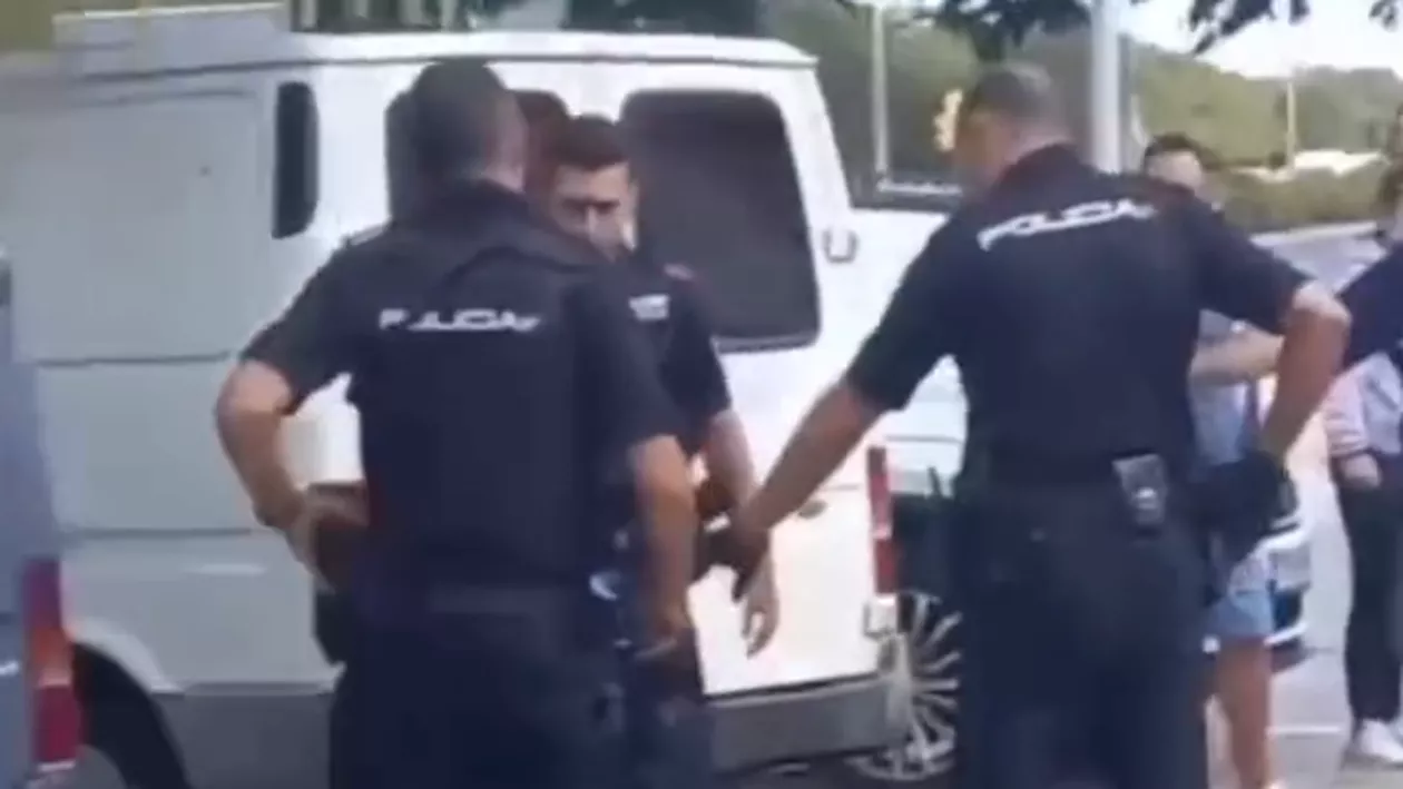 Român arestat în Spania, după ce a vrut să răpească o tânără de lângă mama ei: „Vino cu mine și ne vom distra!” (VIDEO)