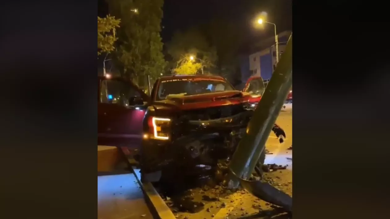 Accident grav în Mamaia. Trei mașini au fost implicate și patru oameni sunt răniți