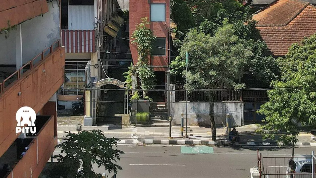 Un hotel din Indonezia vrea să primească titlul pentru „cel mai subțire hotel din lume”. Cum arată clădirea
