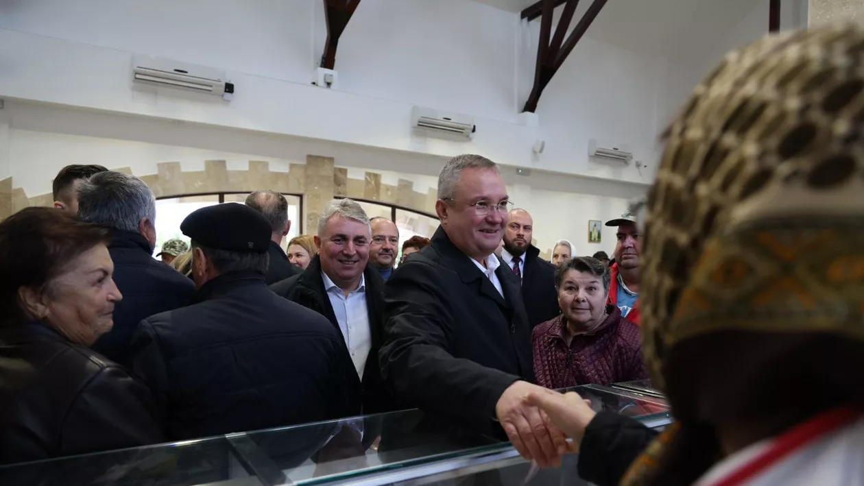 Ciucă, Bode și Rareș Bogdan, filmați la piață. Dragoș Frumosu (Sindalimenta): A început campania electorală. Măsurile le-au luat, prețurile cresc în continuare. Poate se gândesc să pună și pătrunjelul pe lista produselor cu prețuri plafonate (VIDEO)