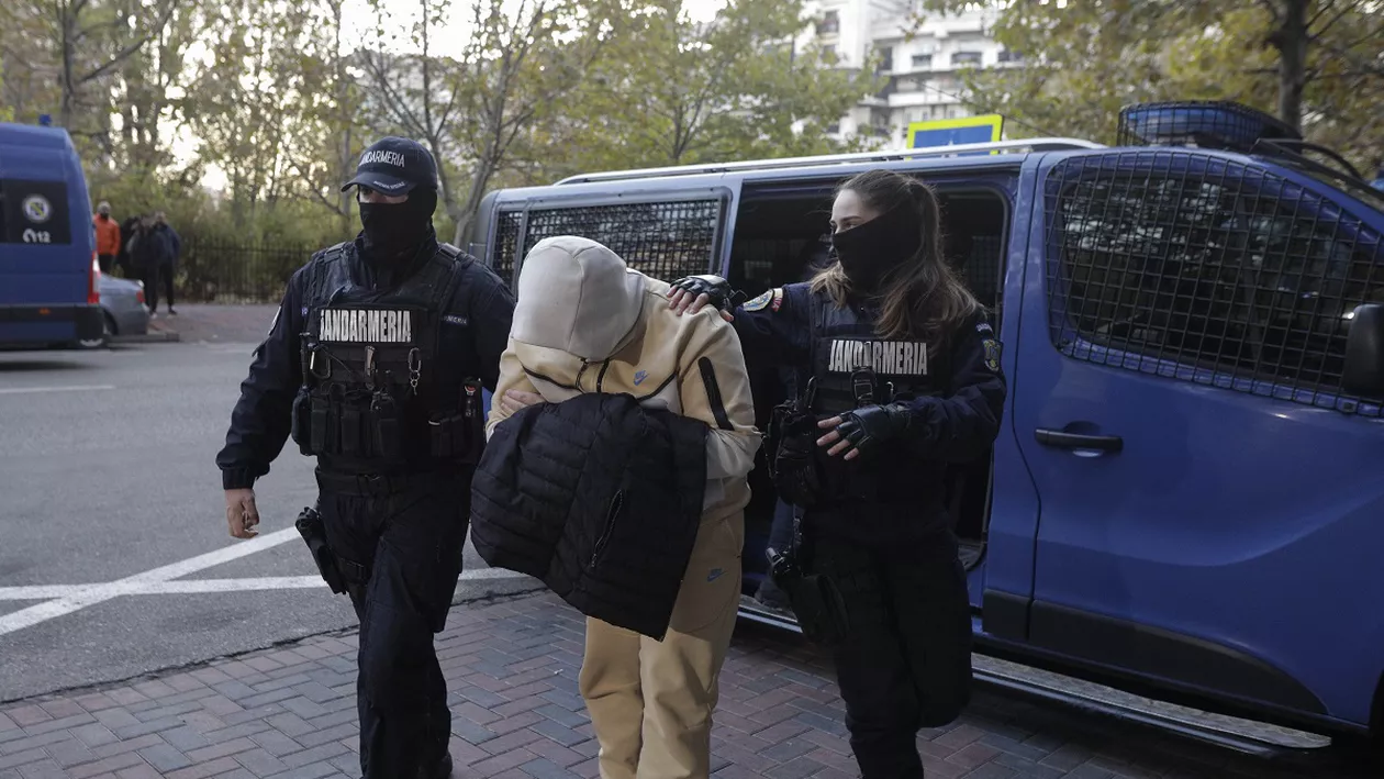 84 de percheziții la clanul Caranii, unul dintre cele mai violente din România. Gruparea de interlopi ar fi acționat în București și Mamaia, dar și peste hotare (FOTO, VIDEO)