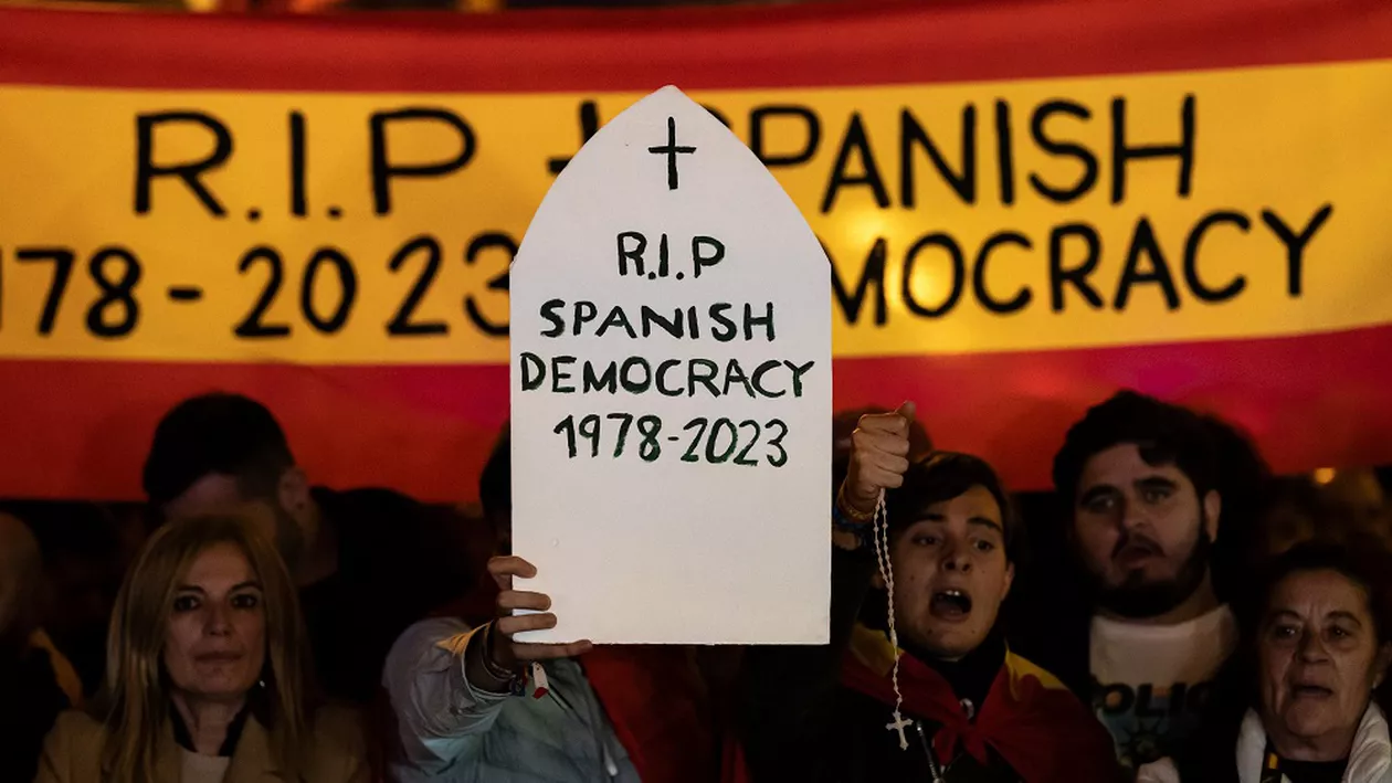 170.000 de oameni au protestat la Madrid împotriva amnistiei pentru separatiștii catalani. Imagini impresionante din capitala Spaniei (FOTO, VIDEO)