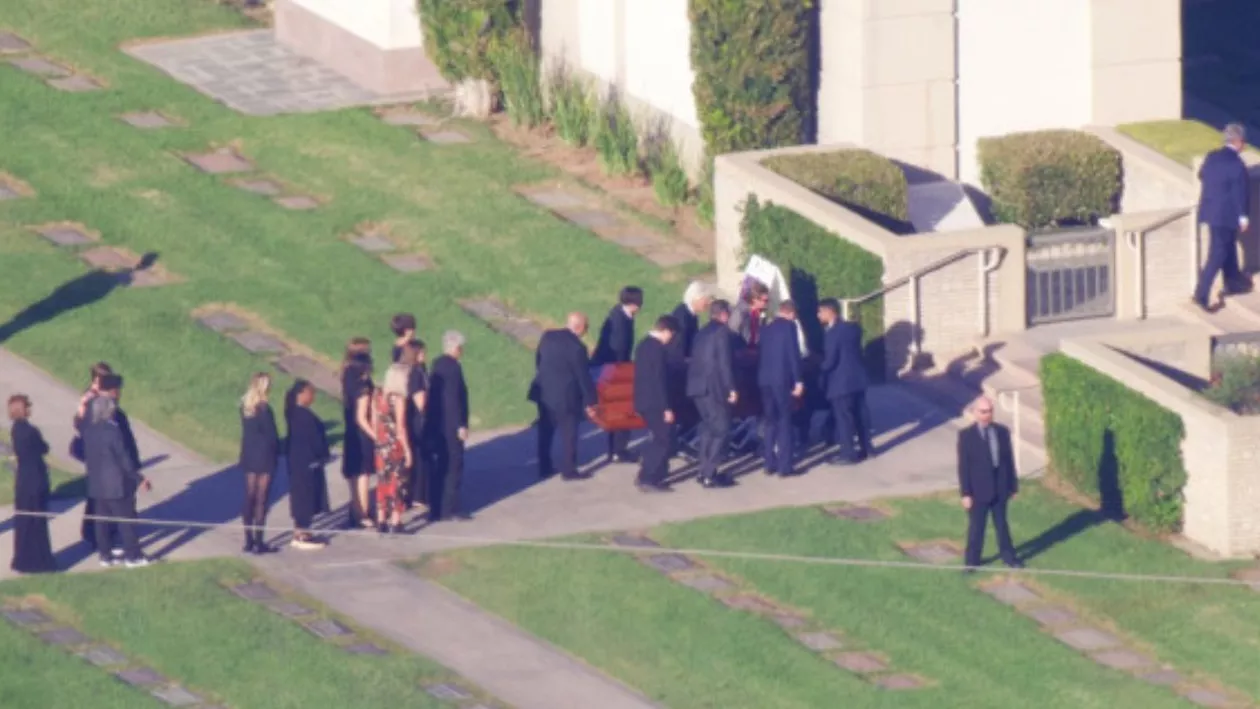 Actorii din serialul Friends, reuniți la înmormântarea lui Matthew Perry. Durerea a fost imensă la Hollywood Hills (VIDEO)