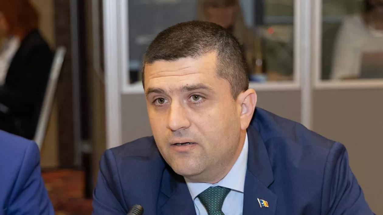 Radu Miruță ironizează PNL pentru schimbarea de poziție pe limitarea plăților cash: „După ce s-au săturat de politică, că n-au avut rezultat, oamenii aceștia de la PNL s-au apucat de teatru” (VIDEO)