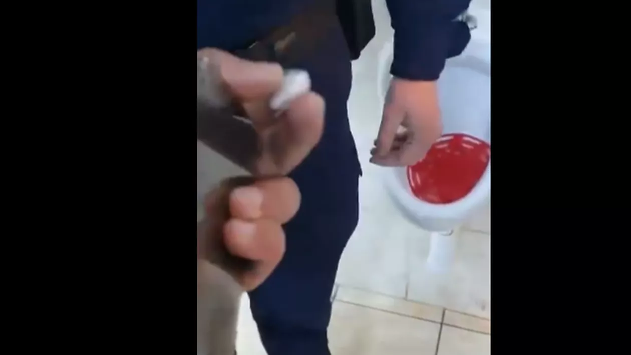 Droguri și arme albe la Balul Bobocilor. Patru tineri au fost reținuți