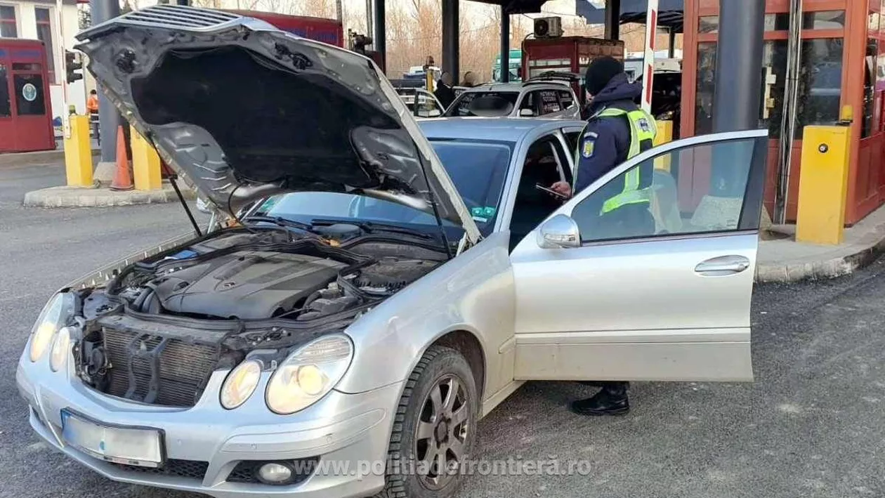 Motivul pentru care un șofer a rămas fără mașină în urma unui control la frontieră / Ce au descoperit polițiștii