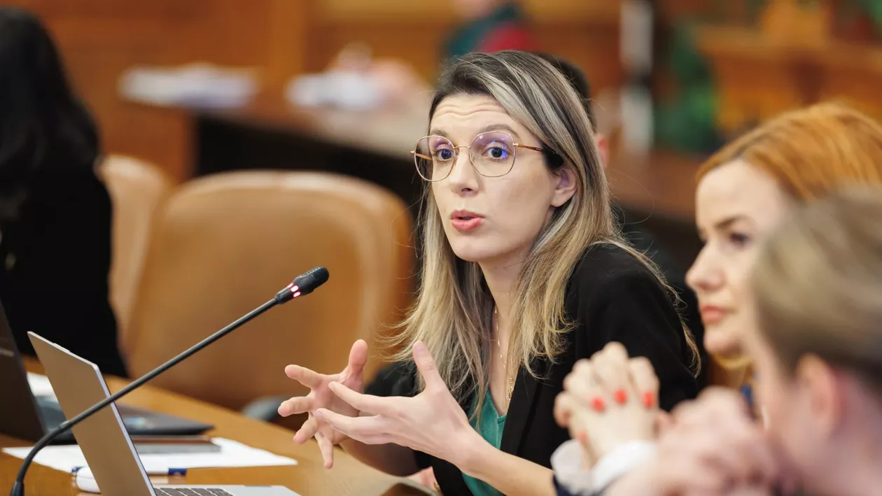 Diana Buzoianu (USR): La nivelul Parlamentului European, Șoșoacă a fost dată afară din ședință, așa cum ar fi trebuit să fie dată afară la Senat de foarte multe ori (VIDEO)