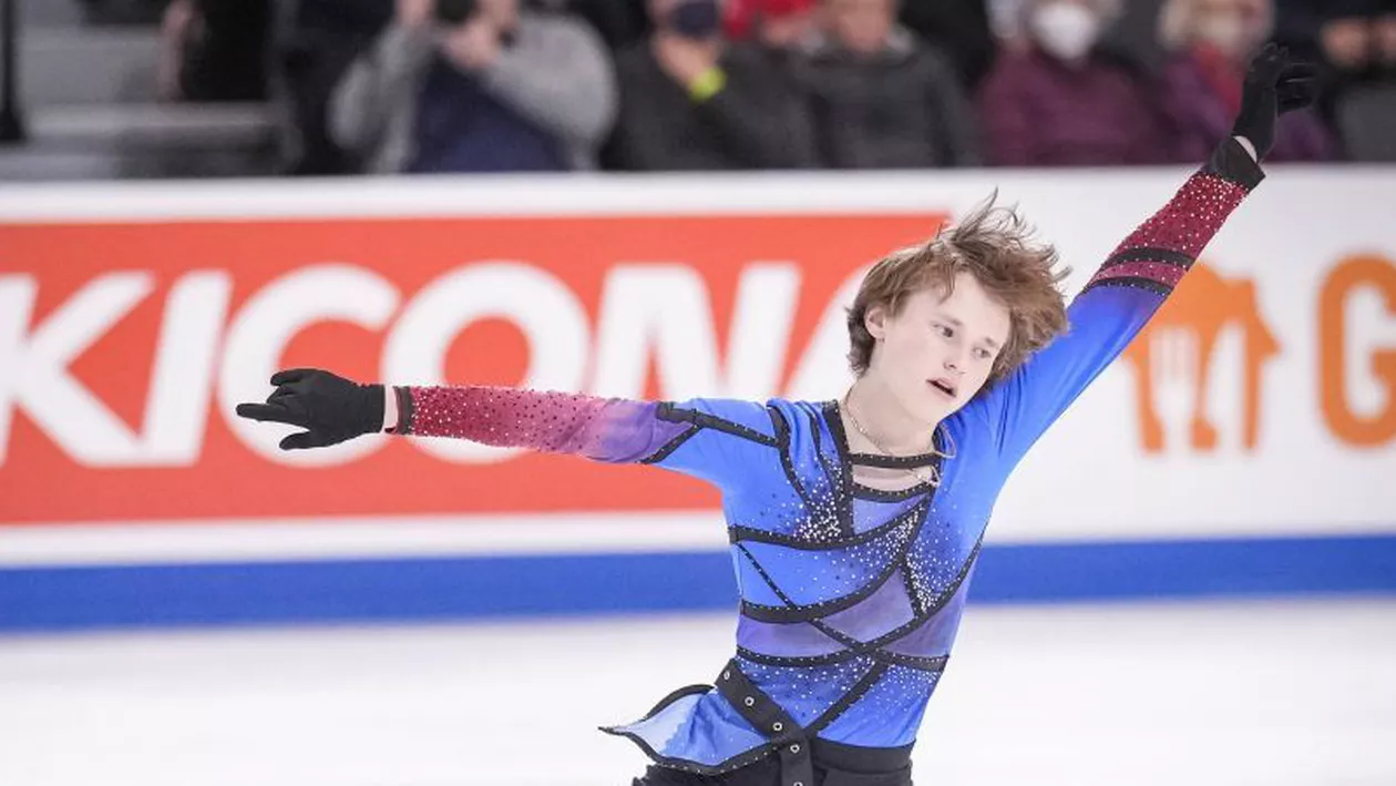Performanță fără egal în patinajul artistic: Americanul Ilia Malinin a reuşit primul cvadruplu Axel din istorie, într-un program scurt (VIDEO)