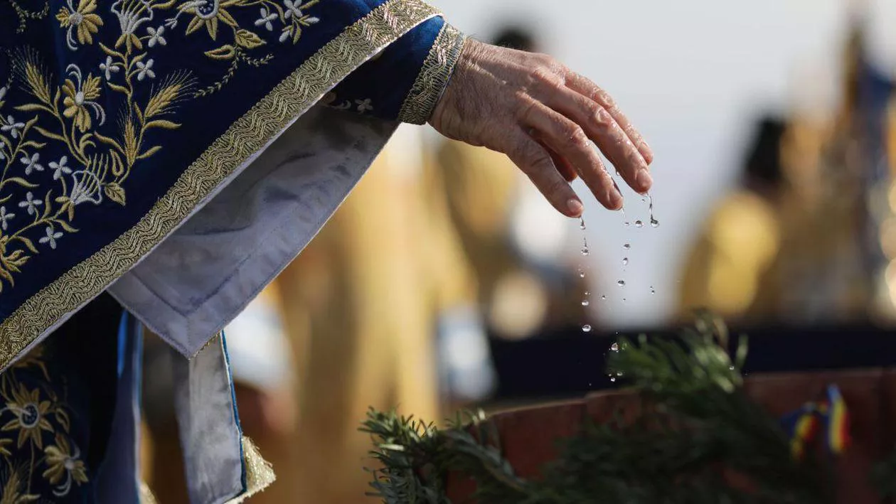 Boboteaza 2026: Tradiții și obiceiuri. Ce se face și ce este strict interzis să faci pe 6 ianuarie