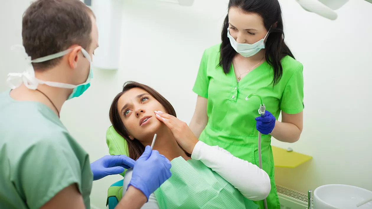 De ce trebuie să consulți de urgență un stomatolog în cazul unui abces dentar