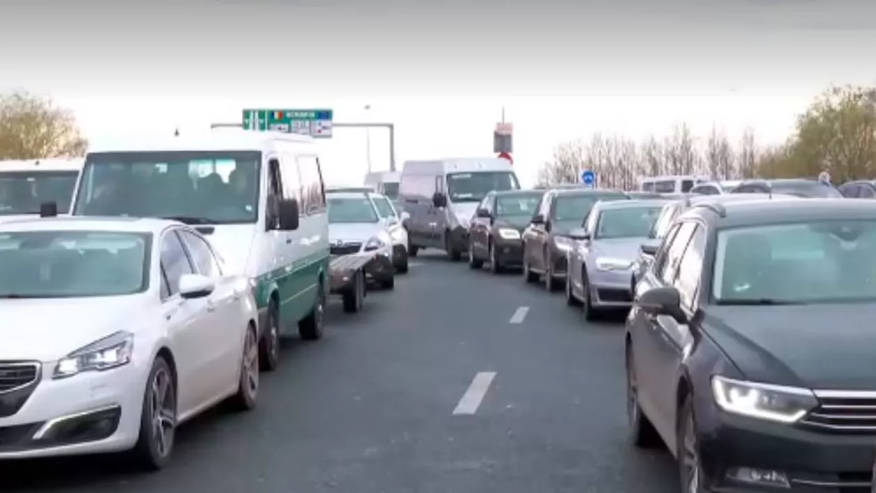 Vămile din vestul țării se aglomerează. Zeci de mii de români vin acasă de sărbătorile pascale