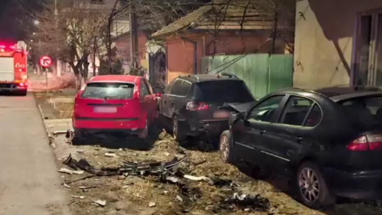 Un șofer beat și fără permis a lovit patru mașini parcate pe o stradă din Brăila. Ce alcoolemie avea