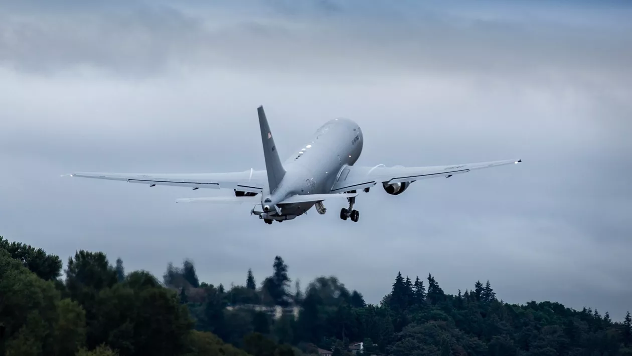 O aeronavă Boeing  și-a pierdut o roată în timp ce decola de pe aeroportul din Los Angeles