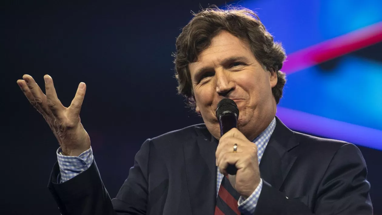 Hillary Clinton îl taxează pe Tucker Carlson pentru interviul cu Vladimir Putin: „E un idiot util Rusiei” / Reacția de la Casa Albă și ce spun colegii de breaslă ai lui Carlson (VIDEO)