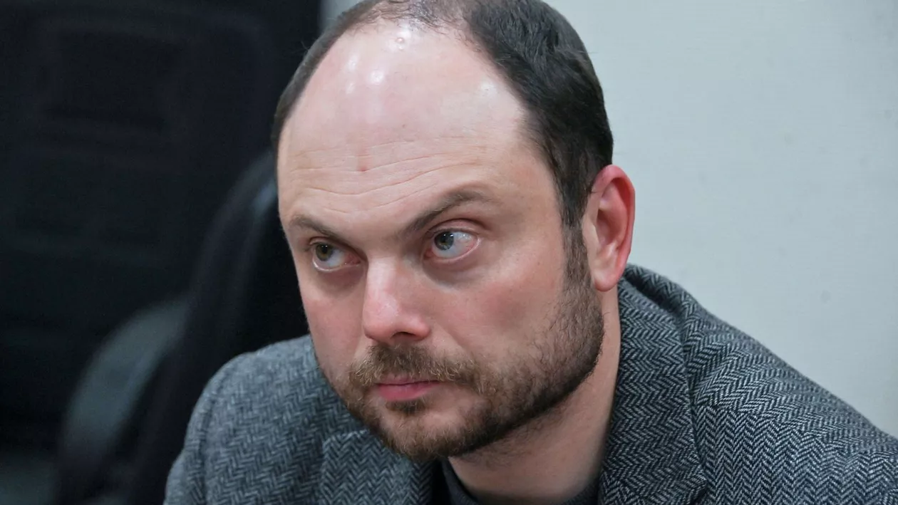Încă un disident rus e de negăsit în lagărele siberiene. Vladimir Kara Murza a fost otrăvit de două ori și e condamnat la 25 de ani de închisoare pentru ”trădare”