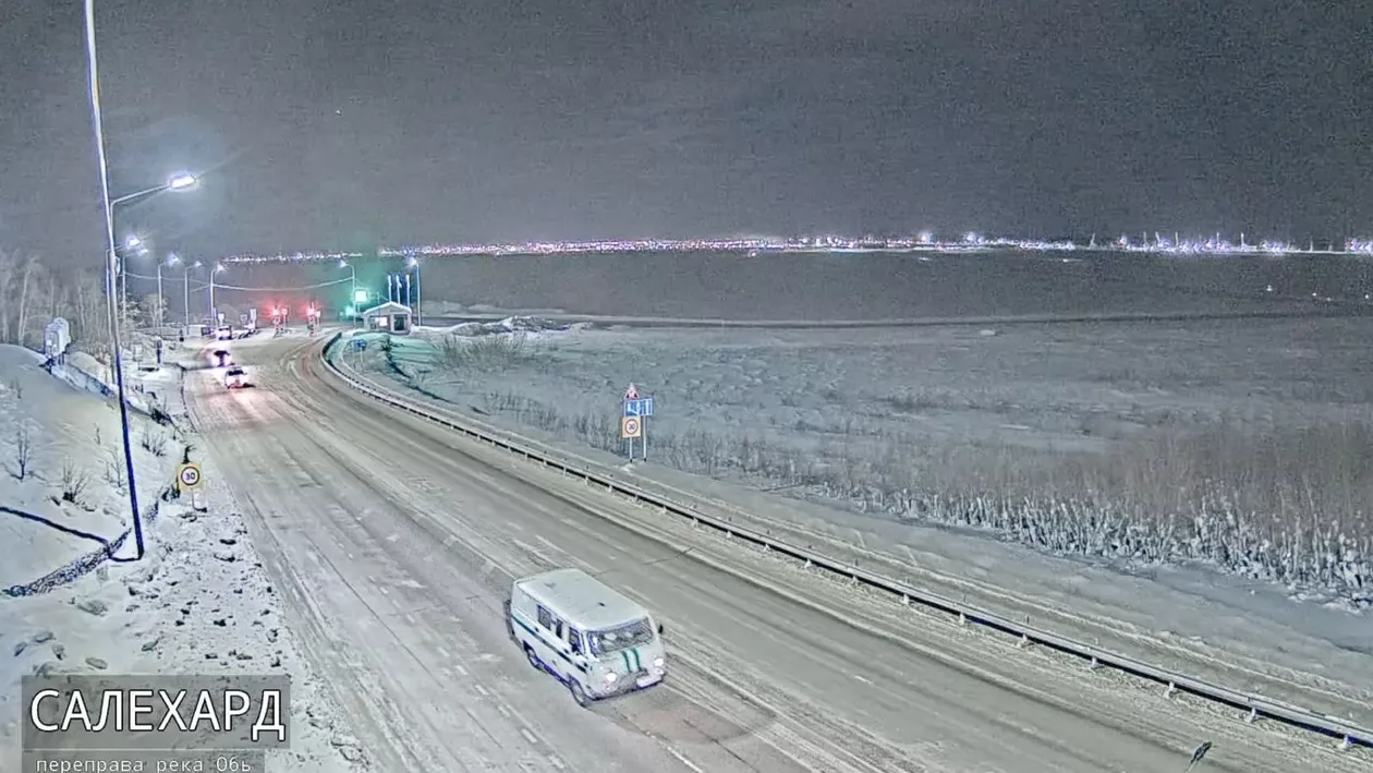 Mediazona: Camerele de supraveghere surprind un convoi rusesc la miezul nopții care ar fi transportat cadavrul lui Navalnîi de la închisoare la morgă