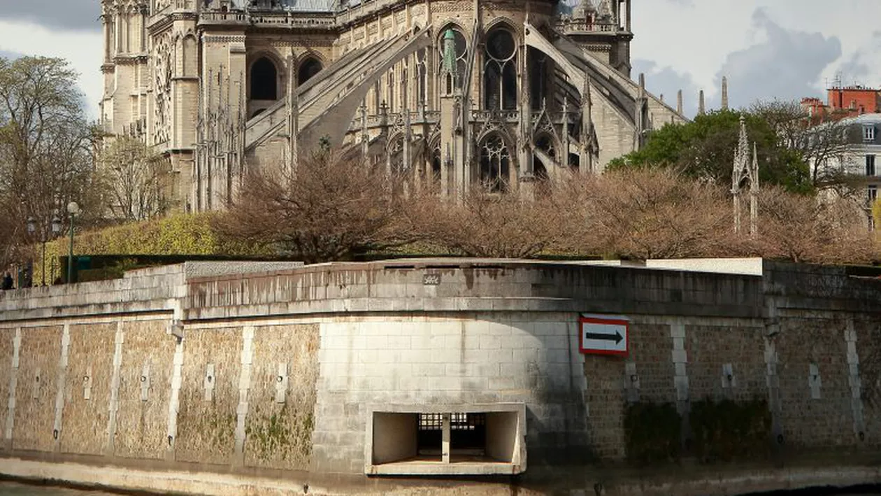 Catedrala Notre-Dame din Paris se redeschide la 5 ani după incendiul devastator. Președintele Macron s-a asigurat că totul e pregătit