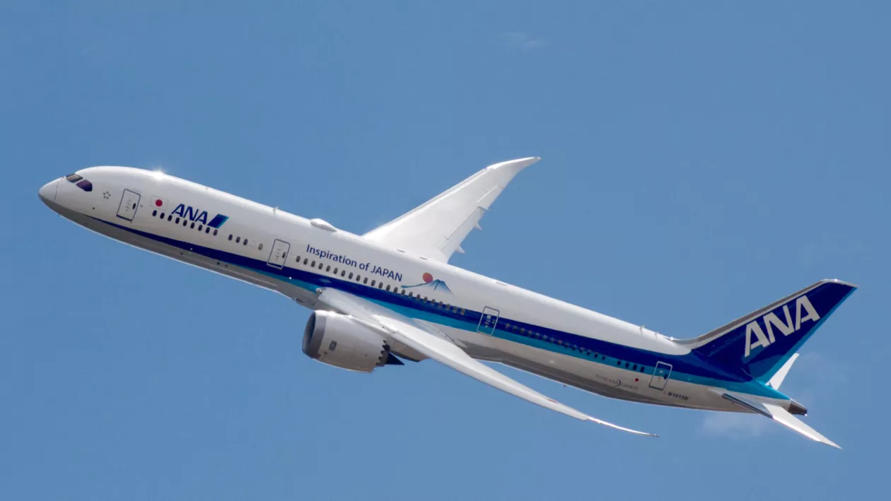 Un inginer susține că avioanele Boeing 787 Dreamliner ar putea să se rupă în două. S-a deschis anchetă, acțiunile companiei au scăzut cu 2%