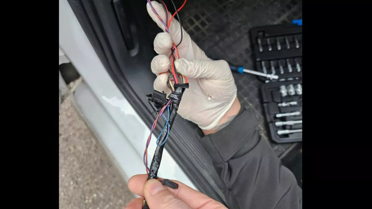 Ce înscenare a făcut un bărbat din Arad. Ar fi urmat să primească 6.000 de euro