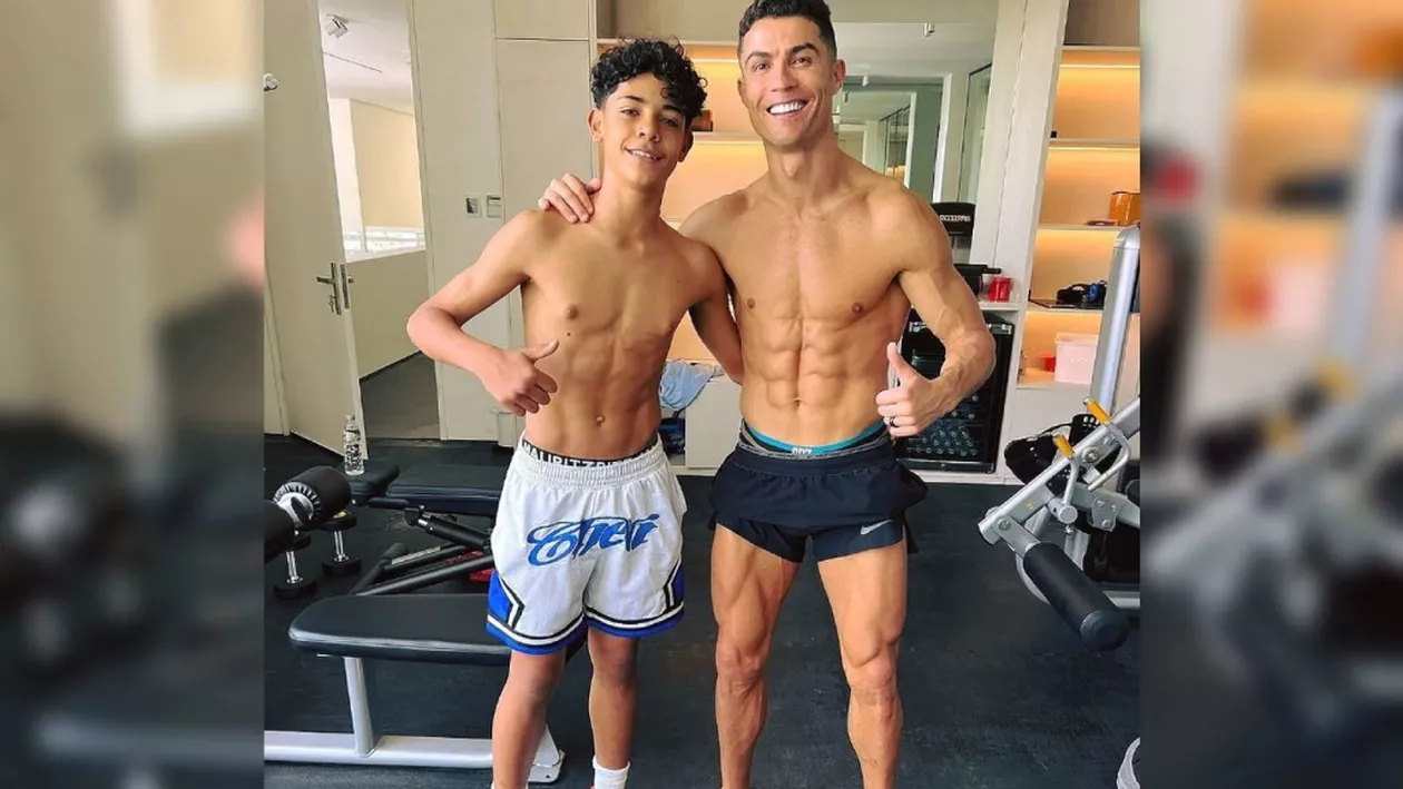 Detaliul din imagine care i-a „blocat” pe toți: de ce își face Ronaldo unghiile cu ojă neagră?