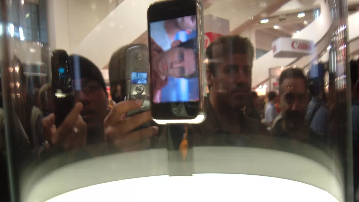 Modelele vechi de telefoane mobile care se vând astăzi cu mii sau chiar zeci de mii de euro