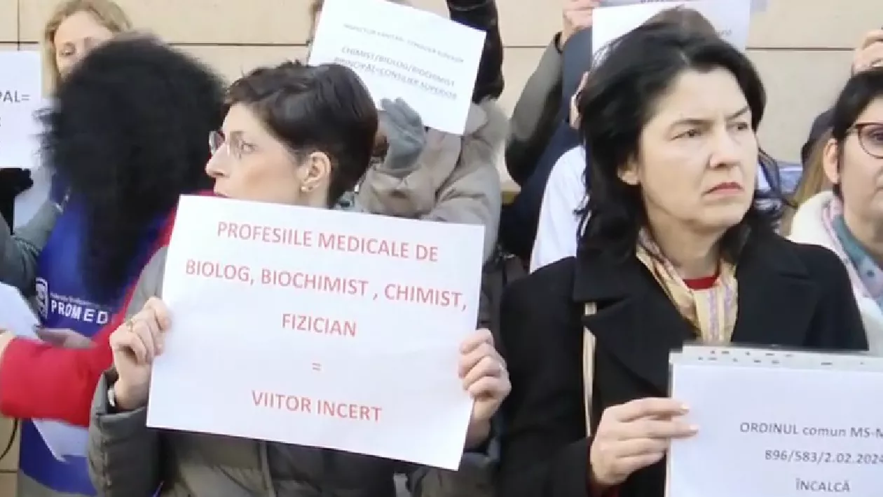 Protest al farmaciștilor la Ministerul Sănătății „față de inechitățile salariale” (VIDEO)