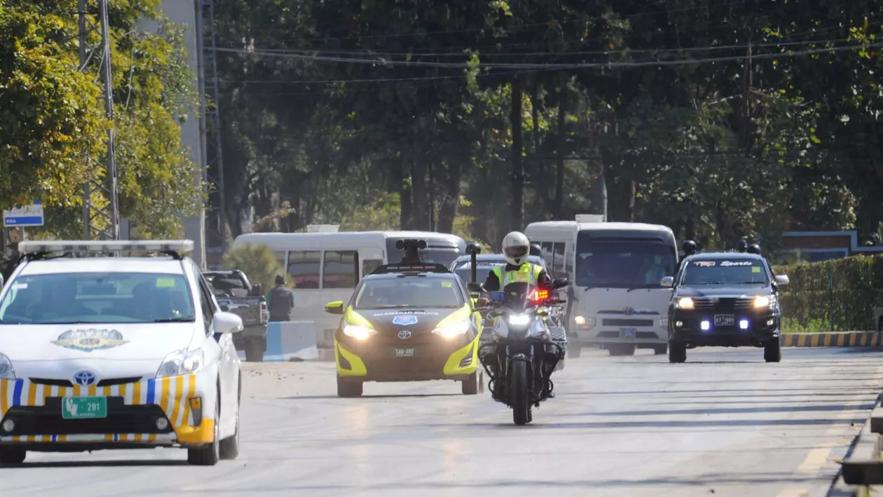 Atac în Pakistan, la o secție de poliție. Cel puțin 10 oameni au murit și alți șase au fost răniți