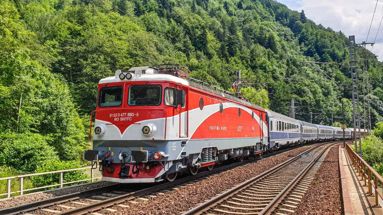 Accident feroviar grav în Tuzla. Un tren cu 40 de călători a intrat într-un camion încărcat cu piatră