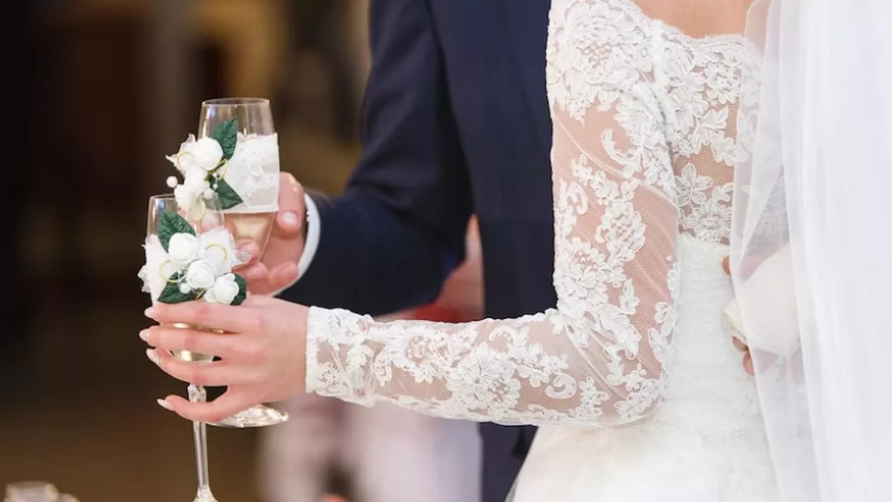 Monicăi Bîrlădeanu și Valeriu Gheorghiță au avut invitați de seamă la nuntă. Gina Pistol a fost singură la petrecere