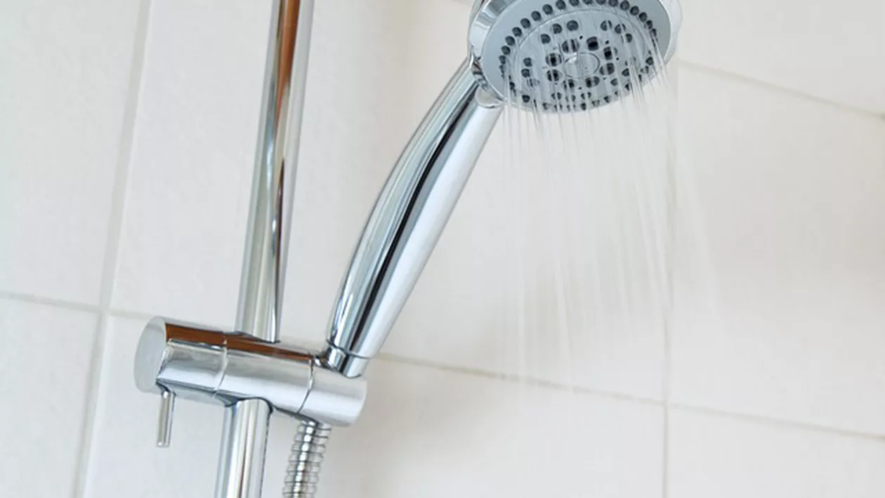 Motivul pentru care nu ar trebui să faci niciodată duș după ce ai mâncat. Are un mare impact negativ asupra sănătății