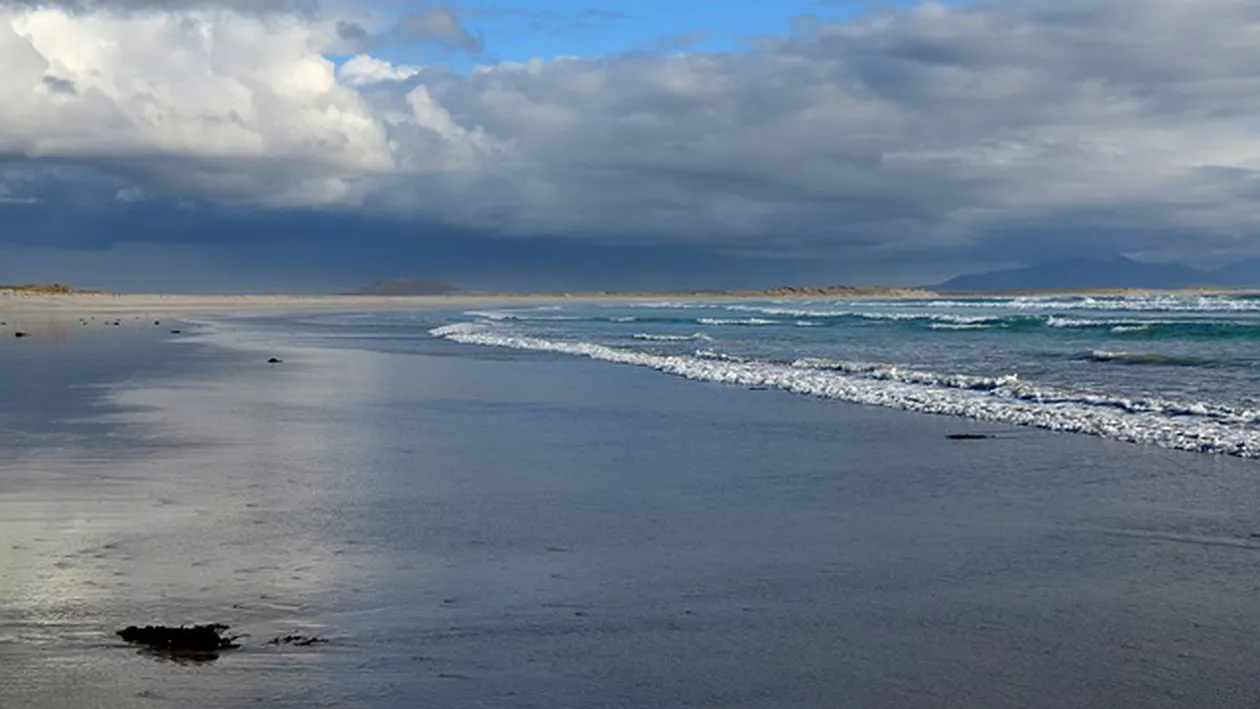 Te-ar tenta un salariu uriaș pe o insulă scoțiană? Unul dintre cele mai îndepărtate cabinete din Marea Britanie caută medic