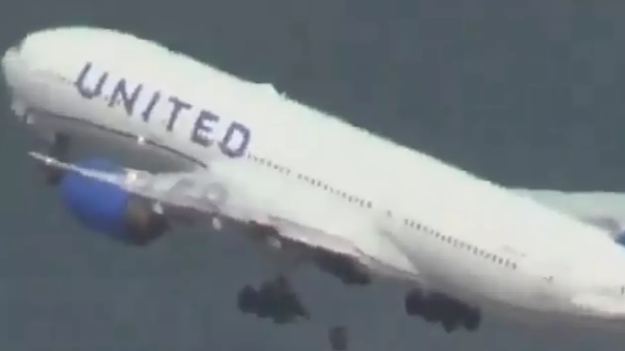 Un incident aviatic s-a petrecut la bordul unui avion cu 249 de persoane. Aeronava a pierdut o roată în zbor (VIDEO)