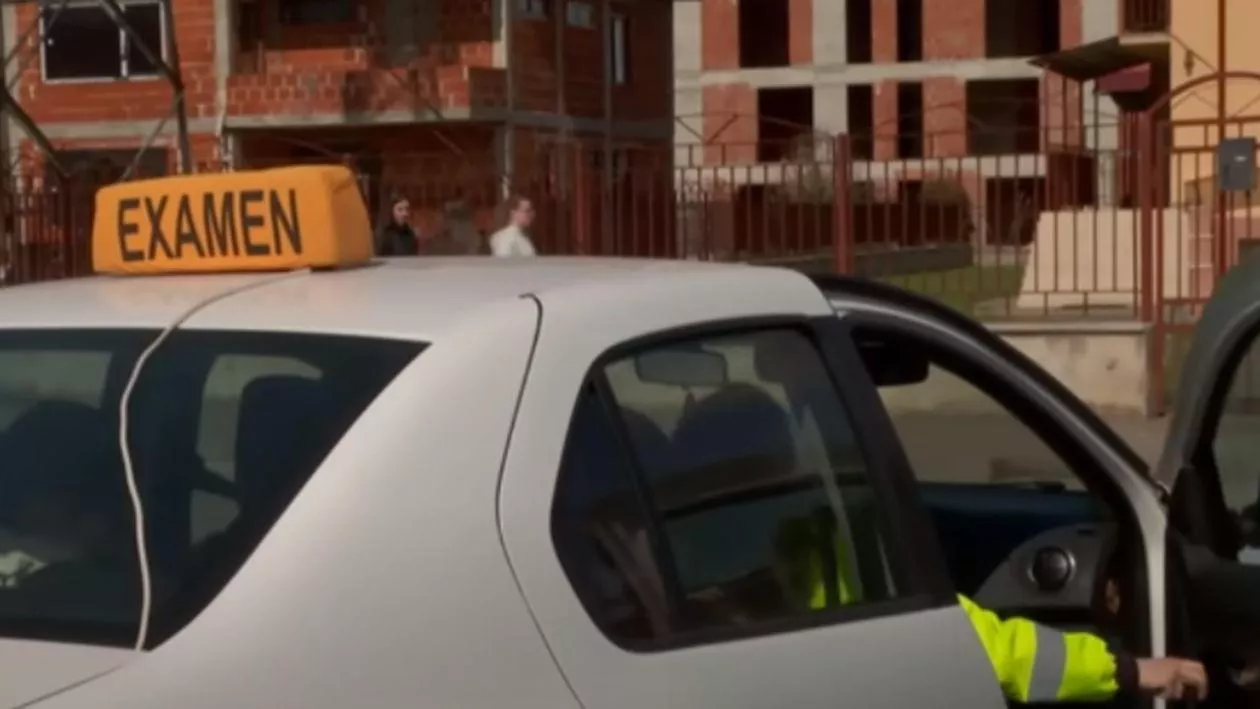 Un ieșean s-a ales cu dosar penal, după ce a încercat să ofere mită pentru obținerea permisului de conducere