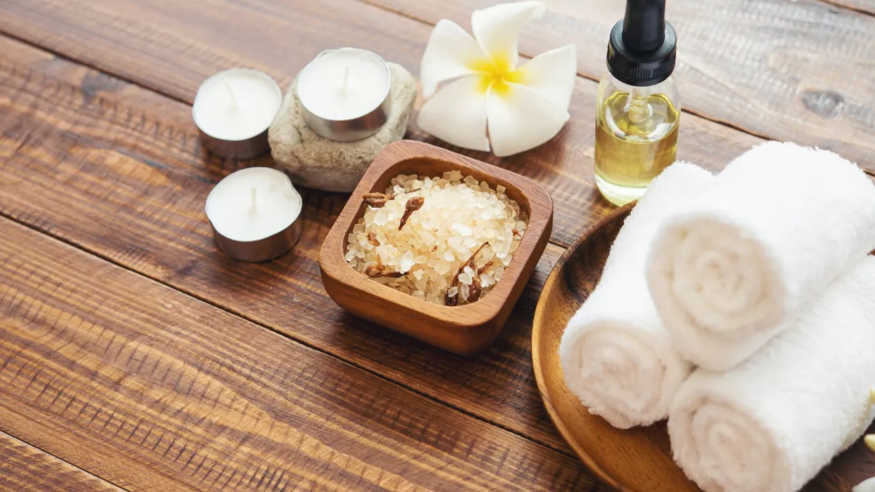 Fost maseur al unui hotel de lux din Paris, acuzat că a violat o tânără în vârstă de 26 de ani