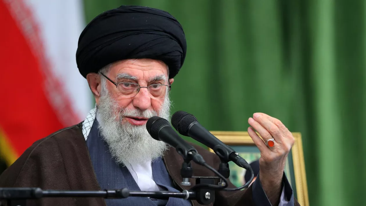 Ayatollahul Ali Khamenei le-ar fi ordonat forțelor iraniene să efectueze un atac „direct” asupra Israelului