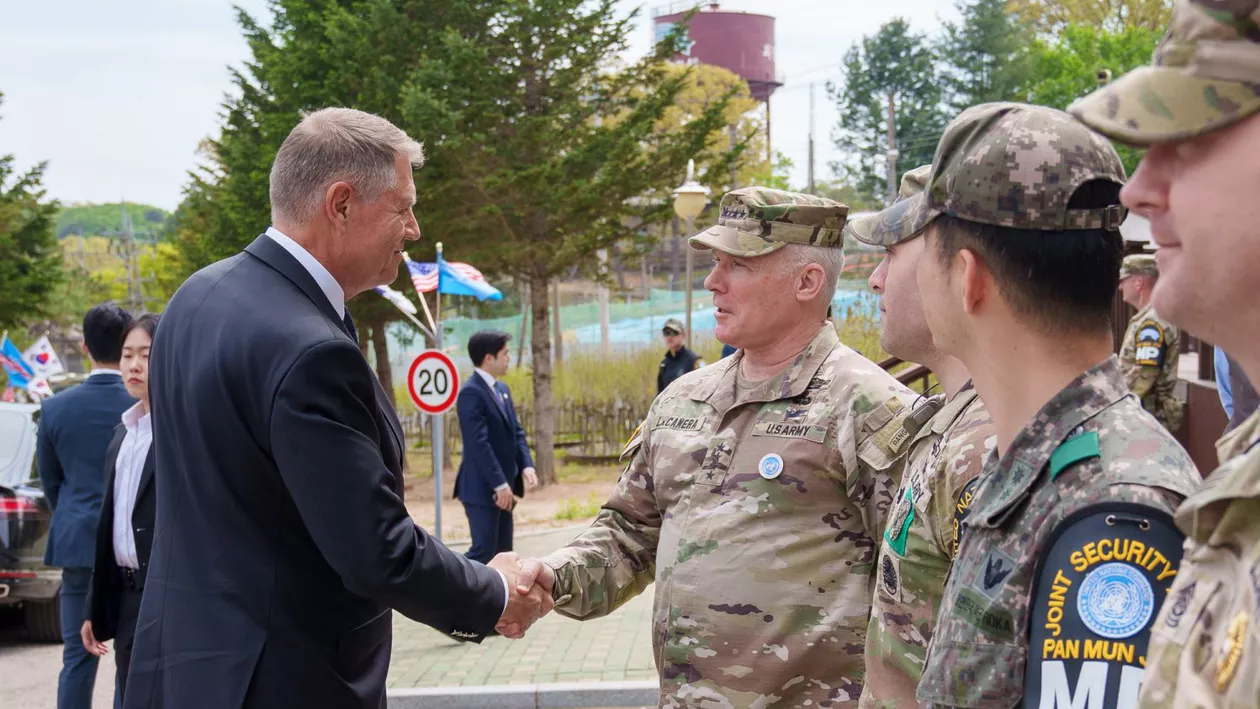 Klaus Iohannis a vizitat zona demilitarizată dintre Coreea de Sud și Coreea de Nord (FOTO)
